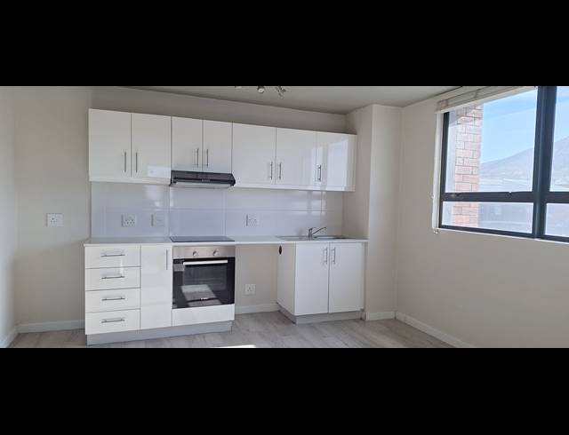 2 bed property to rent in OBSERVATORY